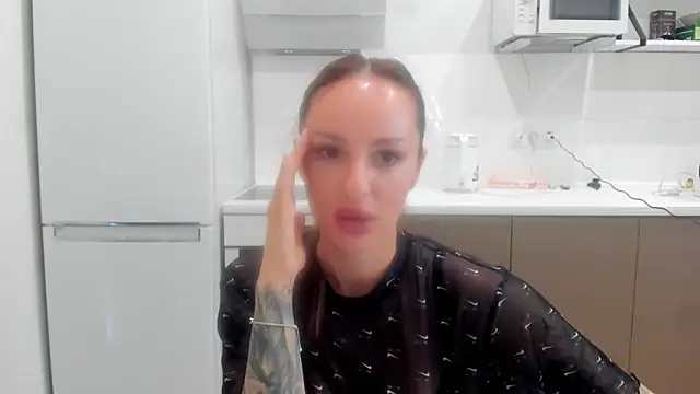 Snapshot of Your_Masha chatting on June 5, 2026, 6:52 am Your Masha online show from June 5, 2026, 6:52 am