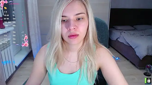 Snapshot of Lana__Nova chatting on December 8, 2024, 9:46 am Lana  Nova online show from December 8, 2024, 9:46 am