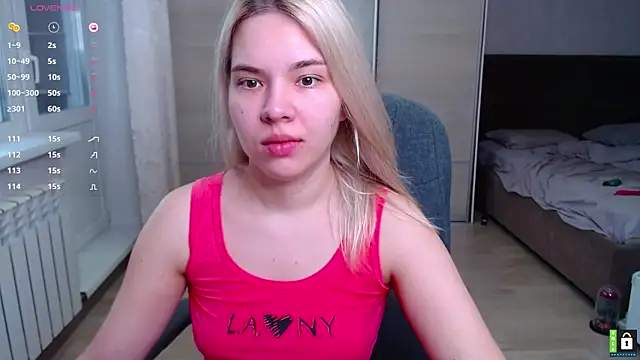 Snapshot of Lana__Nova chatting on September 13, 2025, 5:18 am Lana  Nova online show from September 13, 2025, 5:18 am