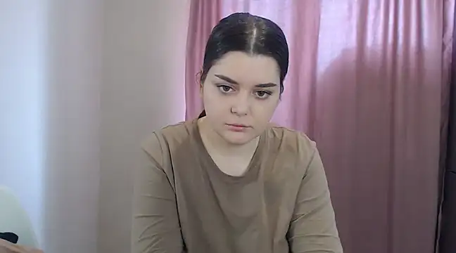 ohhhMie online show from March 11, 2025, 7:37 am