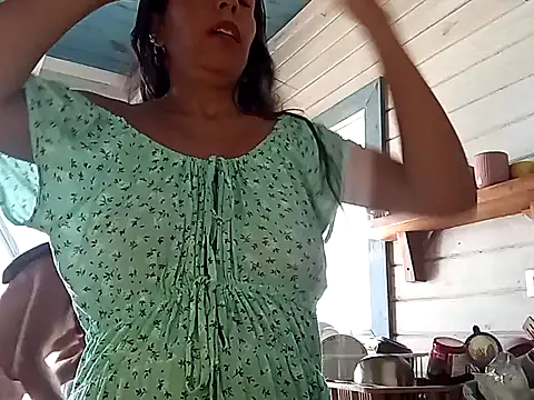 Luna-Natural online show from February 7, 2025, 4:24 pm