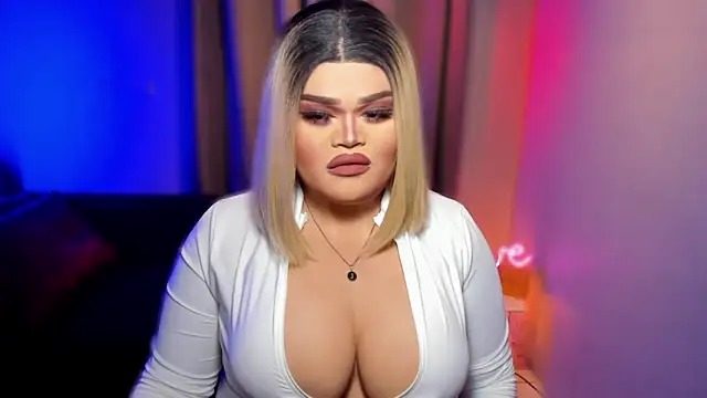 KarolinaThompson online show from March 15, 2025, 7:53 am