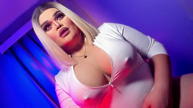 KarolinaThompson online show from March 22, 2025, 9:13 am