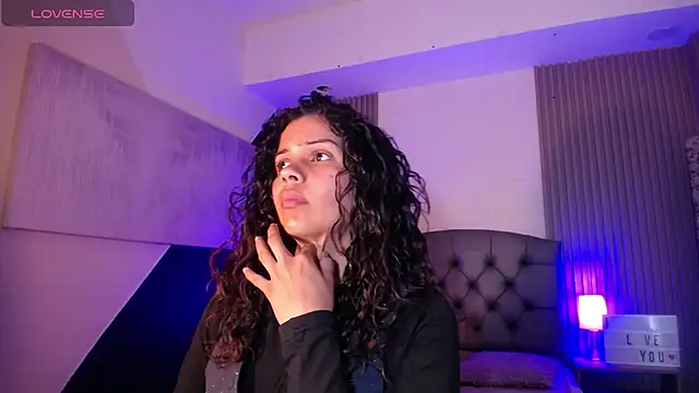 Snapshot of ximena_diaz chatting on March 12, 2025, 8:31 pm ximena diaz online show from March 12, 2025, 8:31 pm