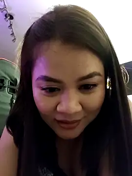 yenyen  online show from February 6, 2026, 7:06 pm