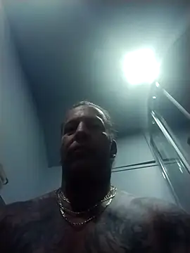 trucker1979 online show from July 18, 2026, 1:43 am