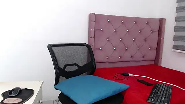 BlackNike online show from December 19, 2025, 2:18 am