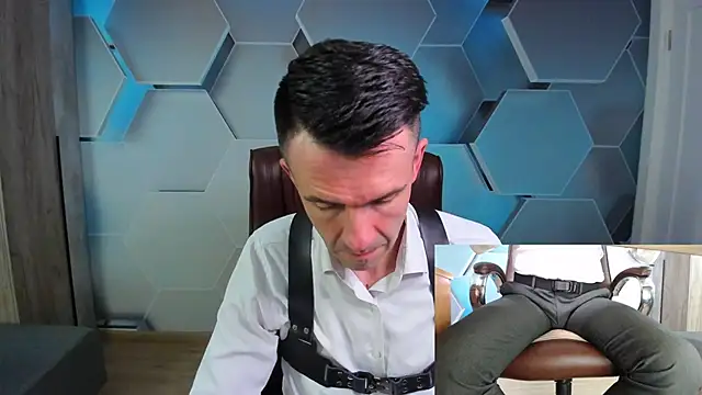 SteveTiger online show from April 13, 2026, 1:27 pm