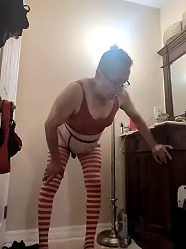 Snapshot of bobby69cock chatting on February 7, 2025, 4:14 pm bobby69cock online show from February 7, 2025, 4:14 pm