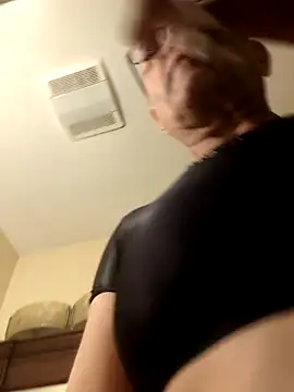 Snapshot of bobby69cock chatting on March 19, 2025, 8:00 pm bobby69cock online show from March 19, 2025, 8:00 pm
