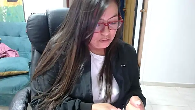 Ixchel Anaid online show from March 10, 2025, 8:23 pm