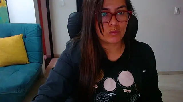 Ixchel Anaid online show from March 17, 2025, 9:23 pm