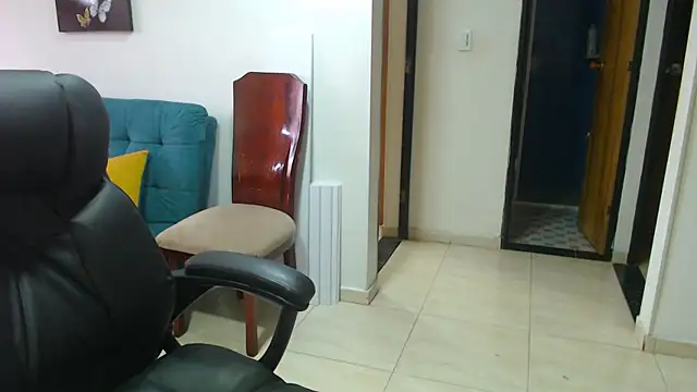 Ixchel Anaid online show from October 28, 2025, 12:52 pm