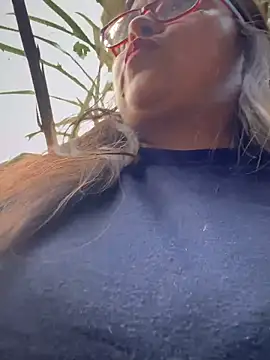 Ixchel Anaid online show from November 1, 2025, 11:56 am