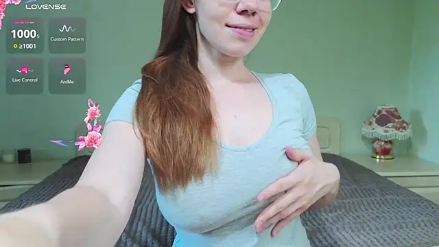 Snapshot of FairyTaylor chatting on July 10, 2026, 1:47 pm FairyTaylor online show from July 10, 2026, 1:47 pm