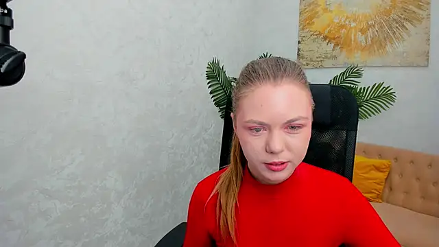 Strawberrye online show from January 18, 2025, 11:21 am