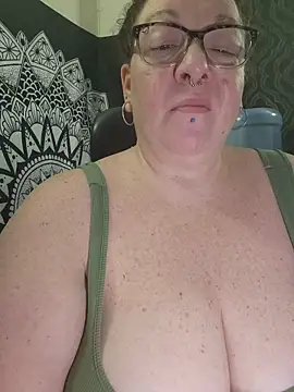 Miss Phat Booty online show from December 20, 2025, 3:35 am