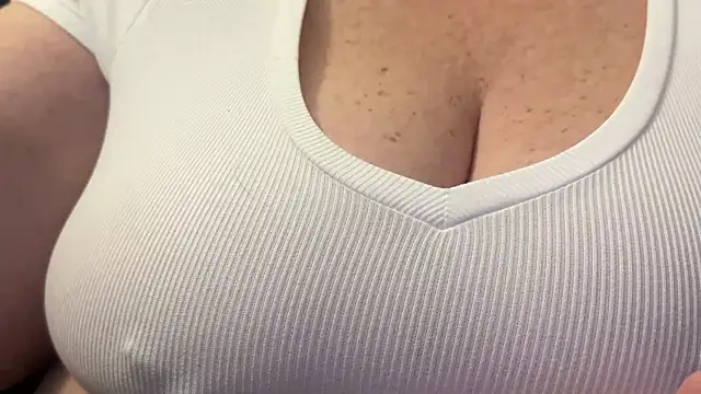 Miss Phat Booty online show from February 15, 2026, 4:42 am