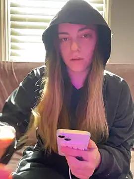 jaseyrae online show from April 12, 2026, 2:11 pm