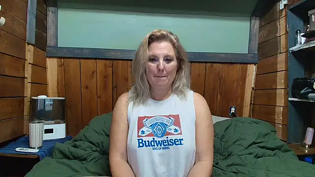 Snapshot of lisaxlovexxx chatting on February 12, 2026, 5:13 am lisaxlovexxx online show from February 12, 2026, 5:13 am