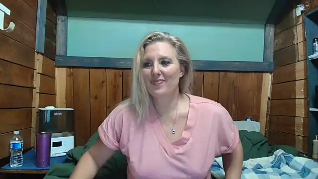 Snapshot of lisaxlovexxx chatting on March 1, 2026, 11:51 pm lisaxlovexxx online show from March 1, 2026, 11:51 pm