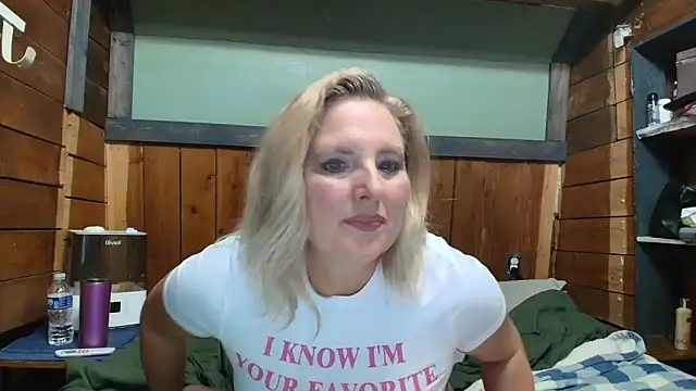 Snapshot of lisaxlovexxx chatting on March 7, 2026, 4:42 am lisaxlovexxx online show from March 7, 2026, 4:42 am