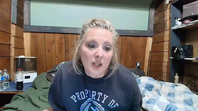 Snapshot of lisaxlovexxx chatting on March 15, 2026, 10:27 pm lisaxlovexxx online show from March 15, 2026, 10:27 pm