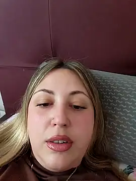 Snapshot of sofiabichota chatting on April 8, 2026, 10:48 am sofiabichota online show from April 8, 2026, 10:48 am