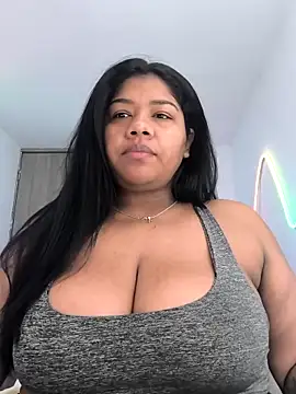 paola091 online show from April 12, 2026, 11:48 am