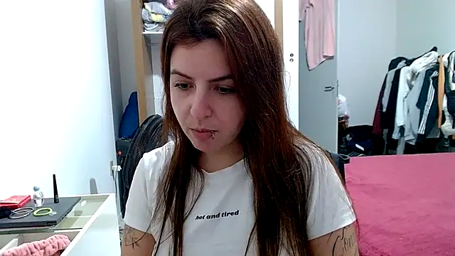 Snapshot of chelbyy chatting on September 22, 2025, 10:56 pm chelbyy online show from September 22, 2025, 10:56 pm