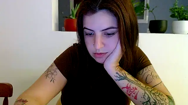 Snapshot of chelbyy chatting on October 29, 2025, 4:48 am chelbyy online show from October 29, 2025, 4:48 am