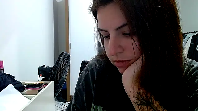 Snapshot of chelbyy chatting on October 31, 2025, 5:52 am chelbyy online show from October 31, 2025, 5:52 am