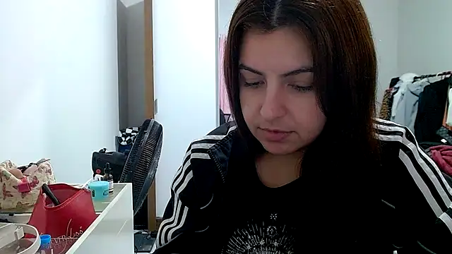 Snapshot of chelbyy chatting on November 11, 2025, 4:56 am chelbyy online show from November 11, 2025, 4:56 am