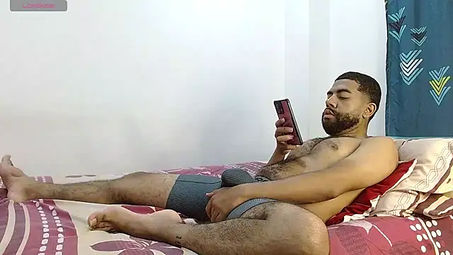 Snapshot of Aroon_Stonne chatting on March 12, 2025, 2:30 am Aroon Stonne online show from March 12, 2025, 2:30 am