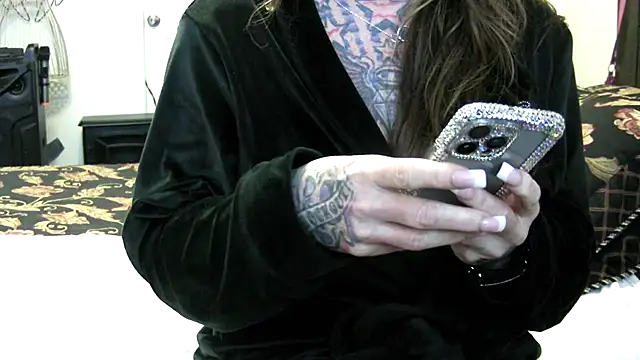 pamelagunns online show from February 3, 2025, 3:38 pm