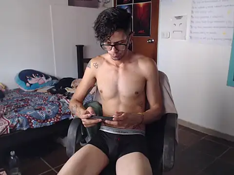 alisterxxx online show from January 24, 2025, 8:22 pm