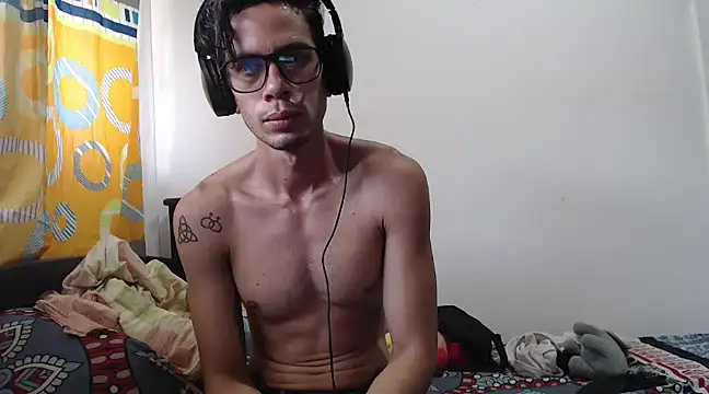 alisterxxx online show from February 1, 2025, 2:56 pm