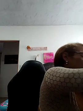 BustyMilf  online show from February 12, 2026, 5:08 pm