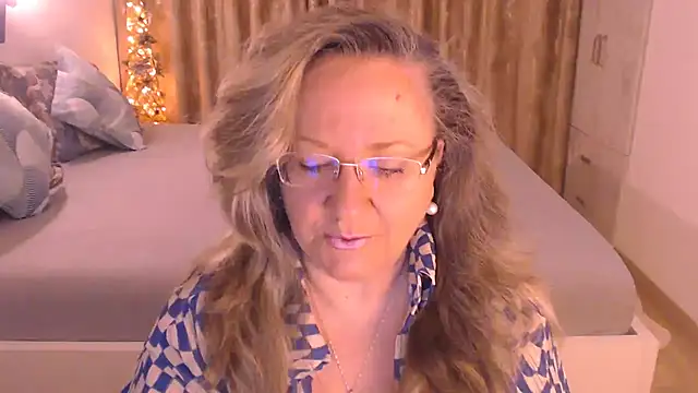 Raisshy online show from February 19, 2026, 4:41 am