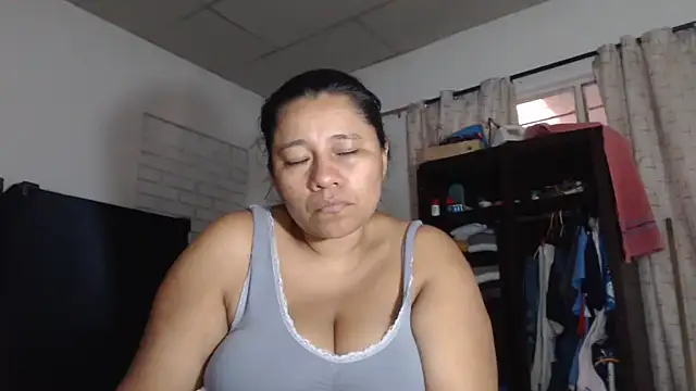 Snapshot of adrixxx38 chatting on February 4, 2026, 10:15 pm adrixxx38 online show from February 4, 2026, 10:15 pm