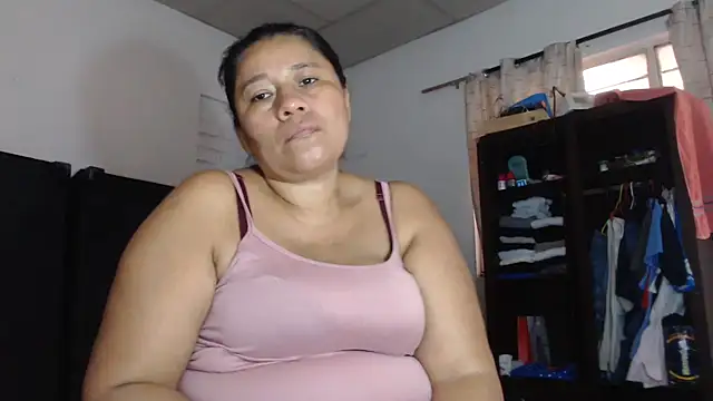 Snapshot of adrixxx38 chatting on February 5, 2026, 9:08 pm adrixxx38 online show from February 5, 2026, 9:08 pm