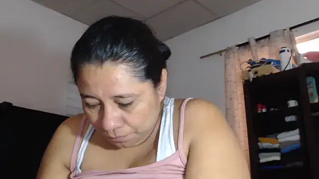 Snapshot of adrixxx38 chatting on February 14, 2026, 6:04 pm adrixxx38 online show from February 14, 2026, 6:04 pm