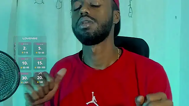 Snapshot of Benhtenblak chatting on September 11, 2025, 12:05 pm Benhtenblak online show from September 11, 2025, 12:05 pm