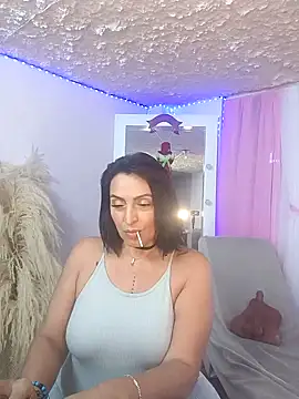 Snapshot of zullyxhot chatting on November 25, 2025, 9:37 pm zullyxhot online show from November 25, 2025, 9:37 pm