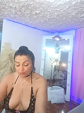 Snapshot of zullyxhot chatting on November 26, 2025, 10:00 pm zullyxhot online show from November 26, 2025, 10:00 pm