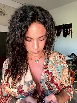 Snapshot of Clara-xoxo chatting on October 29, 2025, 1:46 pm Clara-xoxo online show from October 29, 2025, 1:46 pm