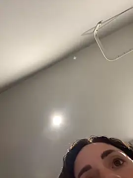 Snapshot of Clara-xoxo chatting on November 18, 2025, 2:21 pm Clara-xoxo online show from November 18, 2025, 2:21 pm