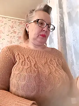 Snapshot of Cerd_Ayaz chatting on April 15, 2026, 6:53 am Cerd Ayaz online show from April 15, 2026, 6:53 am