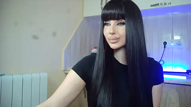 Lady Joli online show from July 22, 2026, 3:26 pm