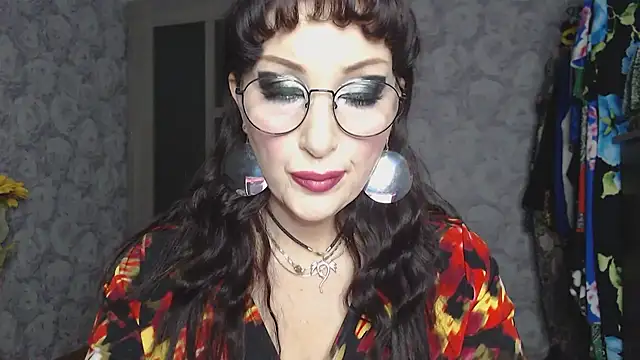 Snapshot of Aziza1 chatting on October 28, 2025, 2:31 pm Aziza1 online show from October 28, 2025, 2:31 pm